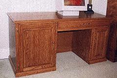 Flat-Top Computer Desk