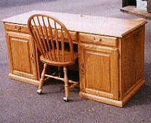 Flat-Top Computer Desk