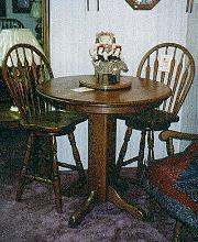 Pub Table with 6-Arrow Bow Back Stools